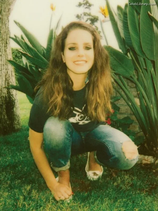 Lana Del Rey photo 18 of 559