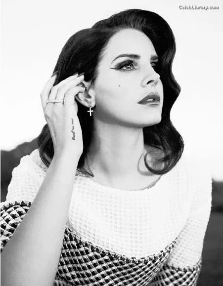 Lana Del Rey photo 12 of 559