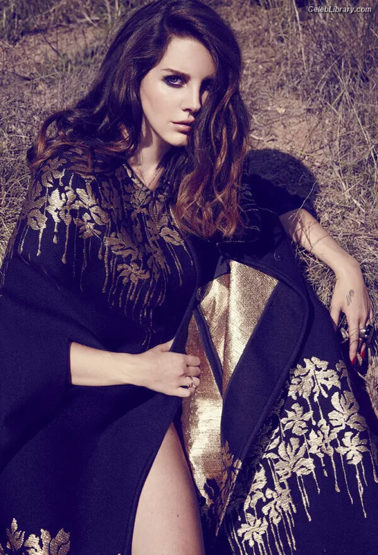 Lana Del Rey photo 17 of 559