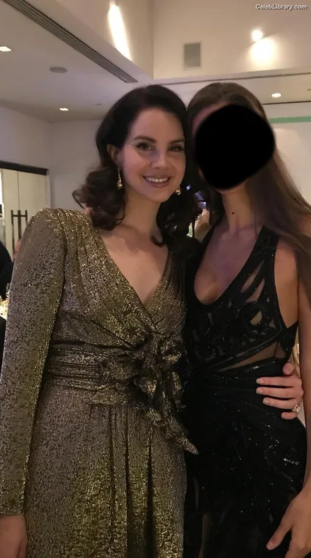 Lana Del Rey photo 21 of 559