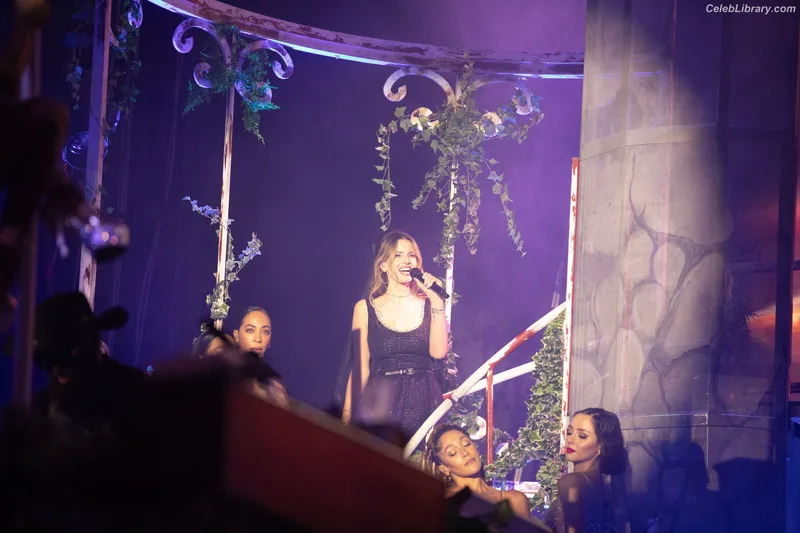 Lana Del Rey photo 11 of 559