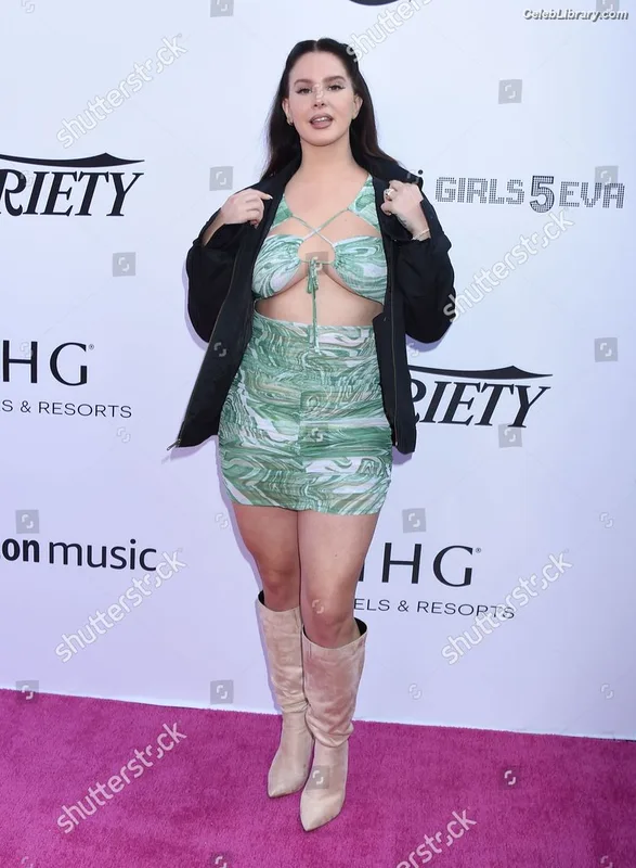 Lana Del Rey photo 3 of 559