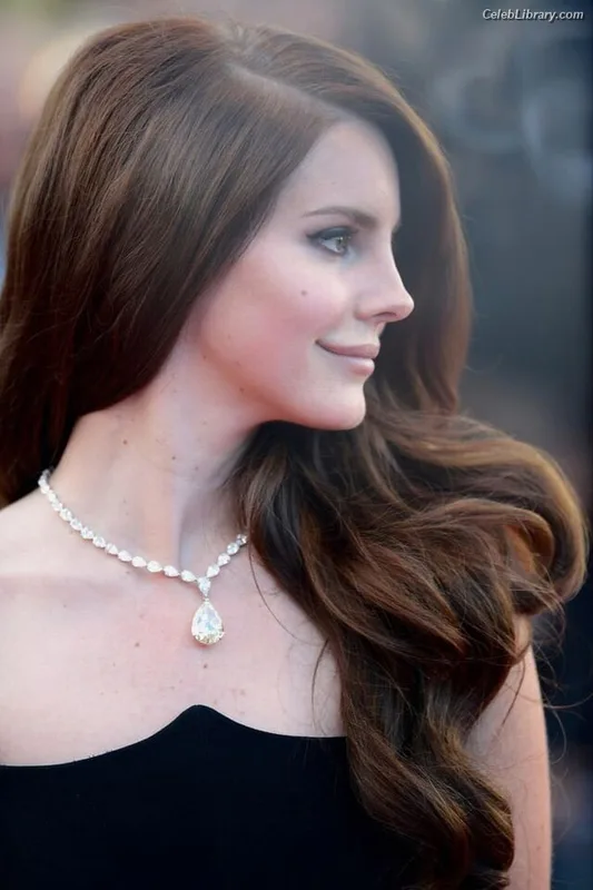 Lana Del Rey photo 11 of 559