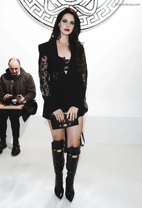 Lana Del Rey photo 19 of 559