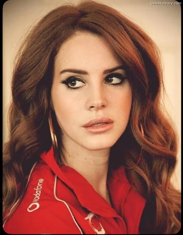 Lana Del Rey photo 22 of 559