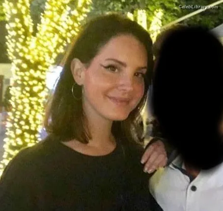Lana Del Rey photo 18 of 559