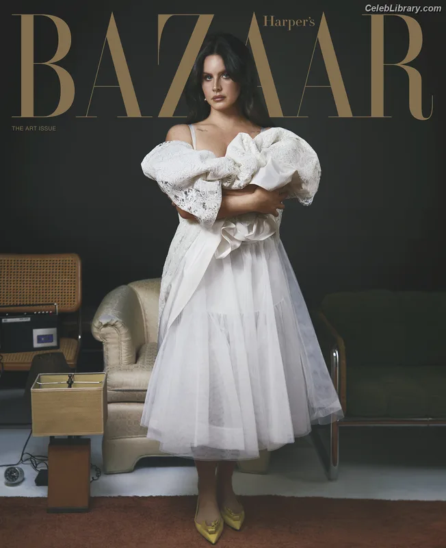 Lana Del Rey photo 10 of 559