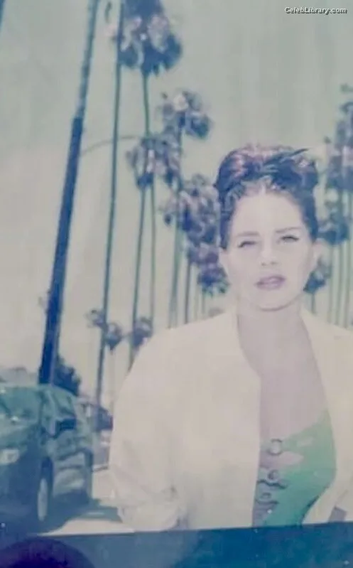 Lana Del Rey photo 19 of 559