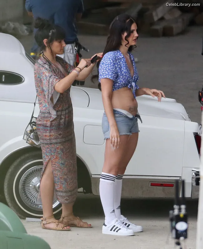 Lana Del Rey photo 21 of 559
