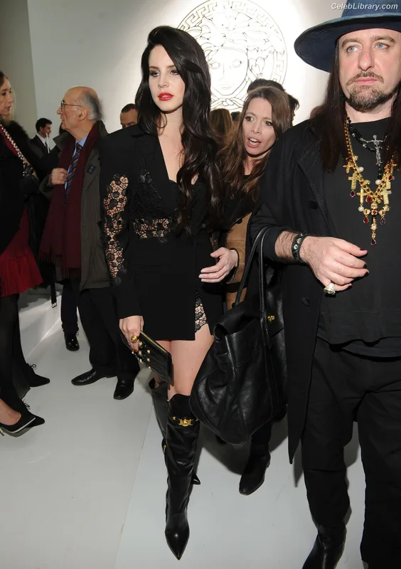 Lana Del Rey photo 22 of 559