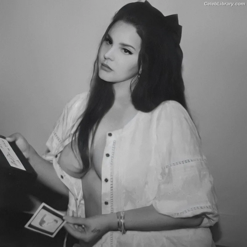 Lana Del Rey photo 23 of 559