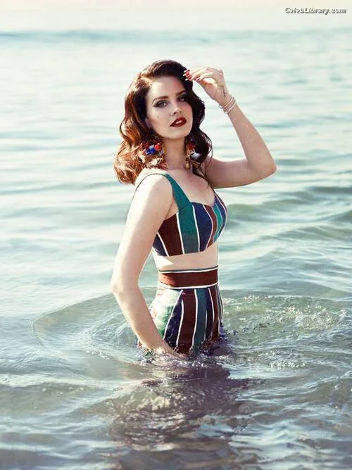 Lana Del Rey photo 6 of 559