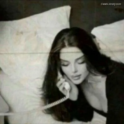 Lana Del Rey photo 11 of 559