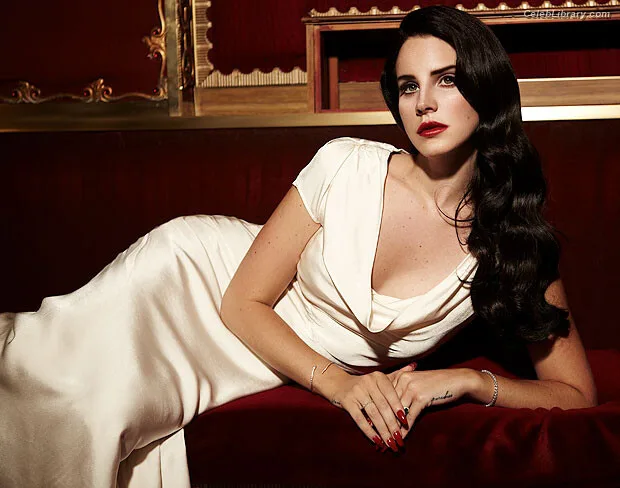 Lana Del Rey photo 12 of 559