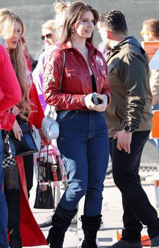 Lana Del Rey photo 17 of 559