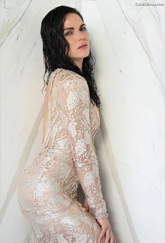 Lana Parrilla photo 5 of 49
