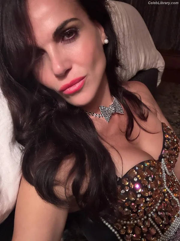 Lana Parrilla photo 4 of 49
