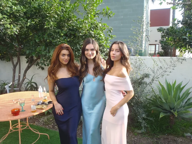 Landry Bender photo 18 of 27