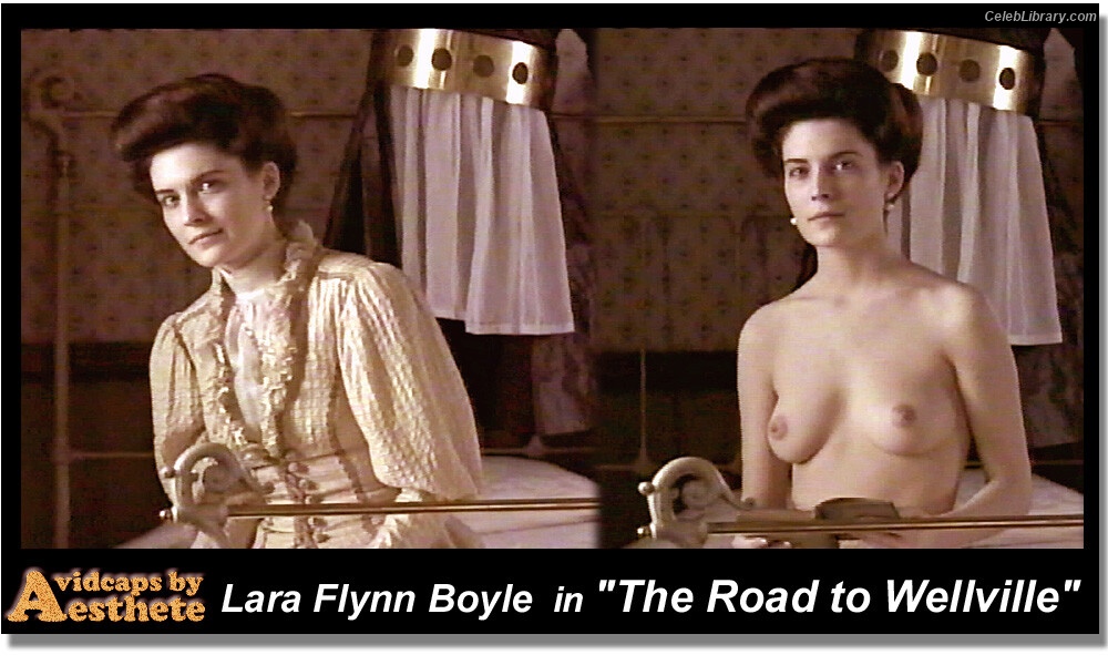 Lara Flynn Boyle photo 23 of 29