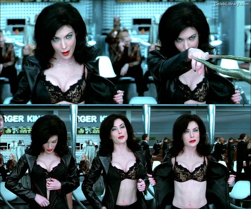 Lara Flynn Boyle photo 21 of 29