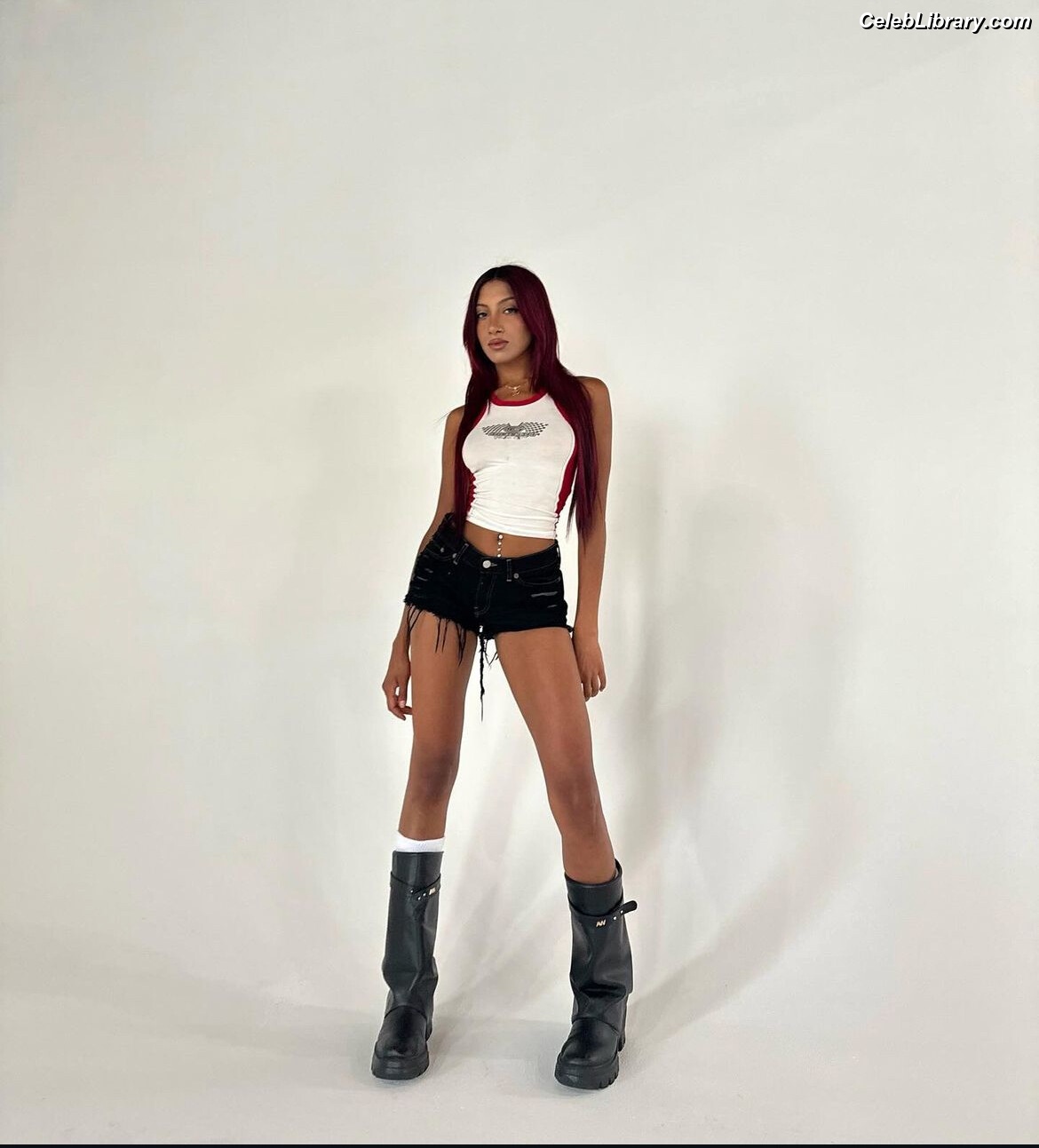 LARA RAJ lararajj (KATSEYE) photo 5 of 360