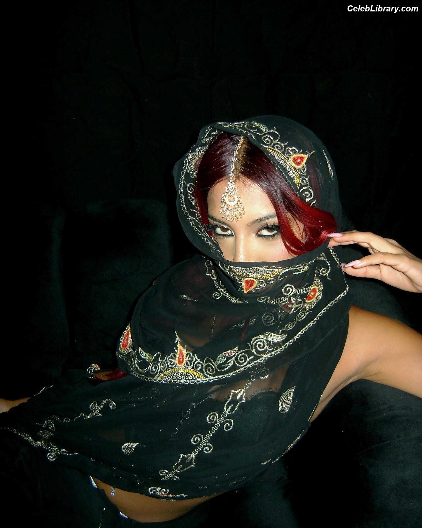 LARA RAJ lararajj (KATSEYE) photo 3 of 360