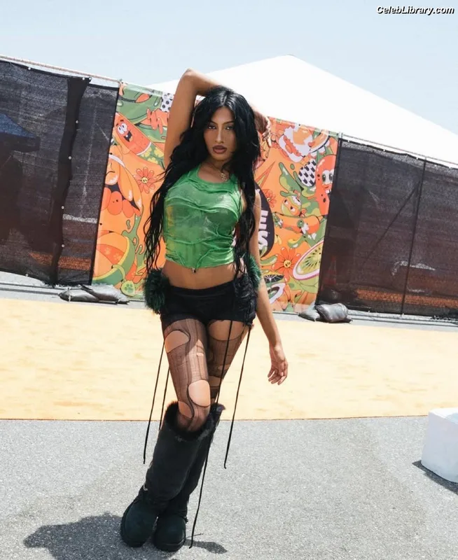 LARA RAJ lararajj (KATSEYE) photo 11 of 360