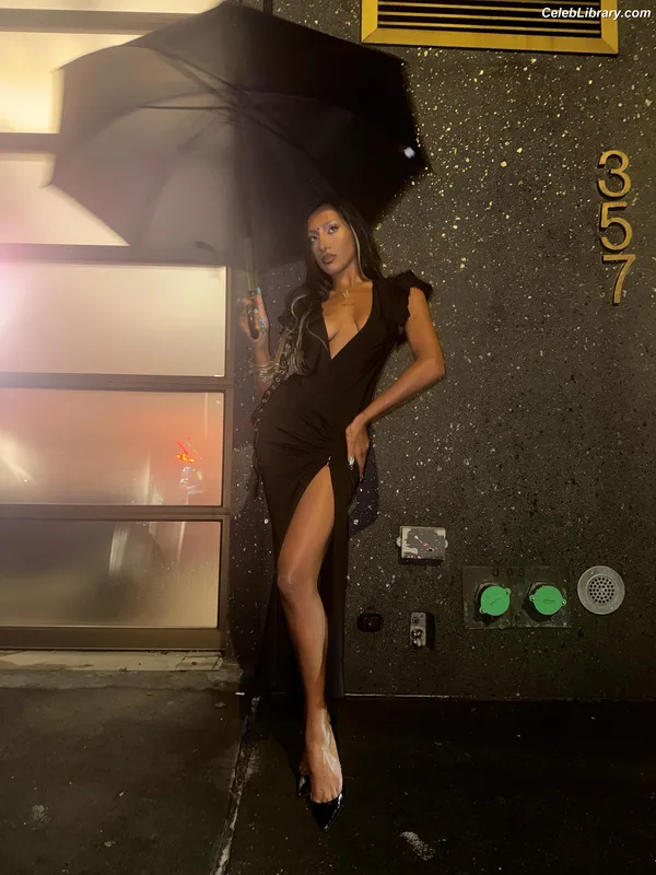 LARA RAJ lararajj (KATSEYE) photo 11 of 360