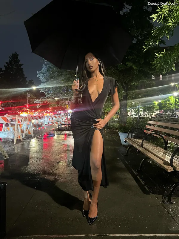 LARA RAJ lararajj (KATSEYE) photo 12 of 360