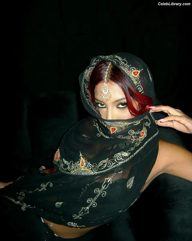 LARA RAJ lararajj (KATSEYE) photo 21 of 360