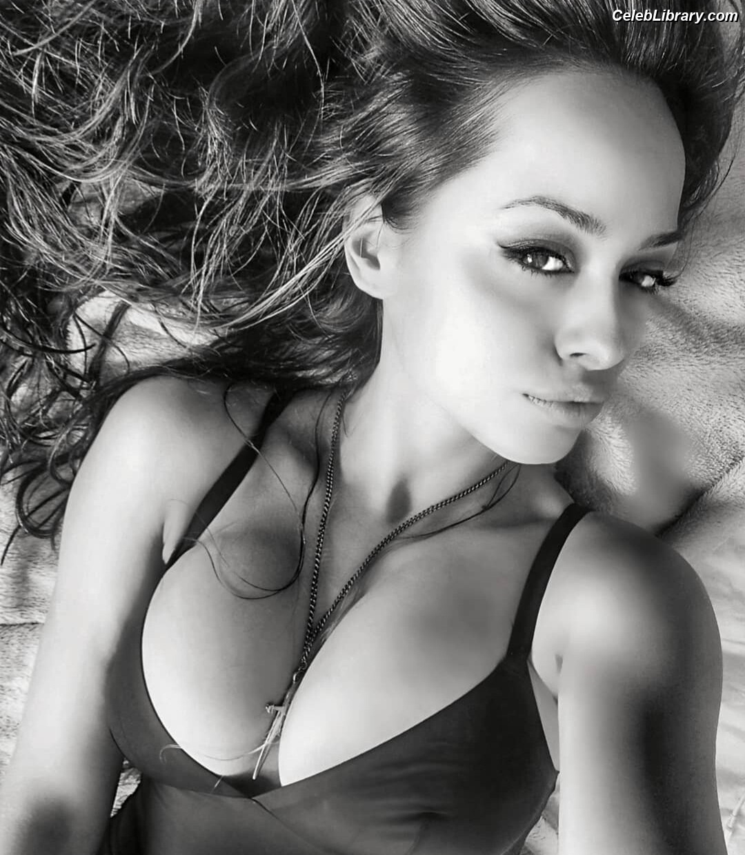 Lariss photo 4 of 55