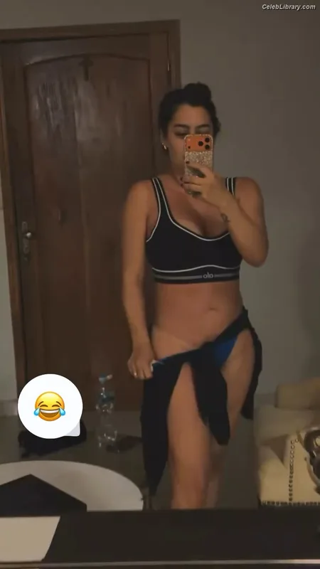 Larissa Riquelme photo 14 of 541