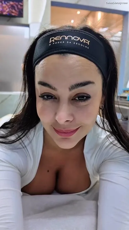 Larissa Riquelme photo 5 of 541