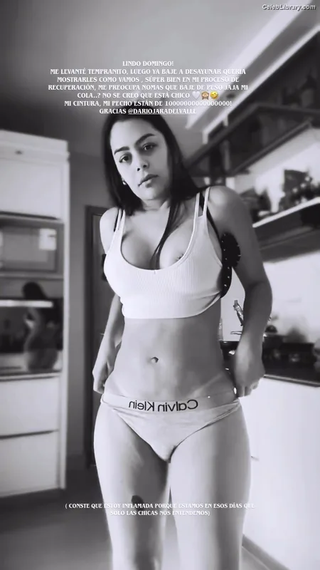 Larissa Riquelme photo 21 of 541