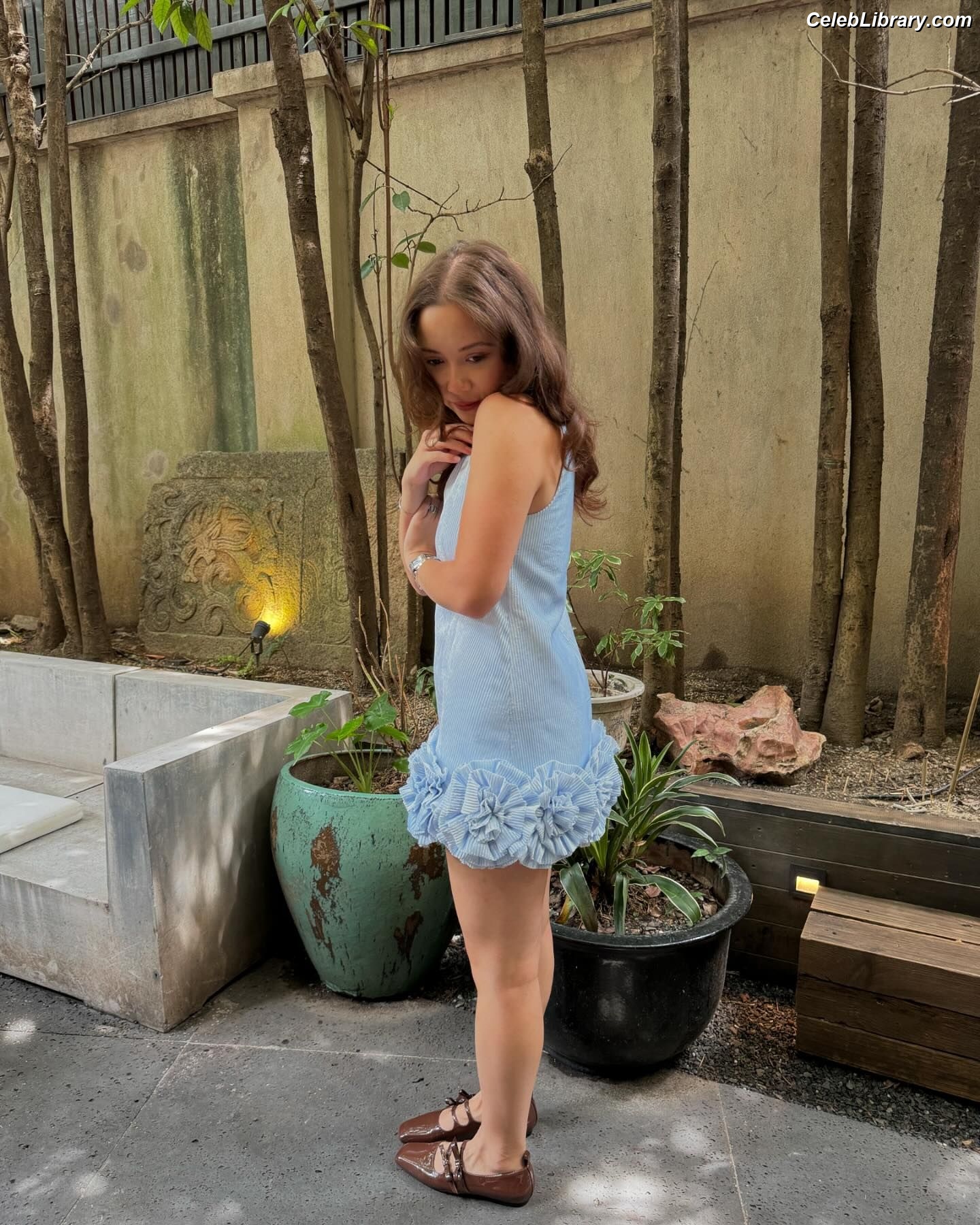 Laufey Lin photo 2 of 317