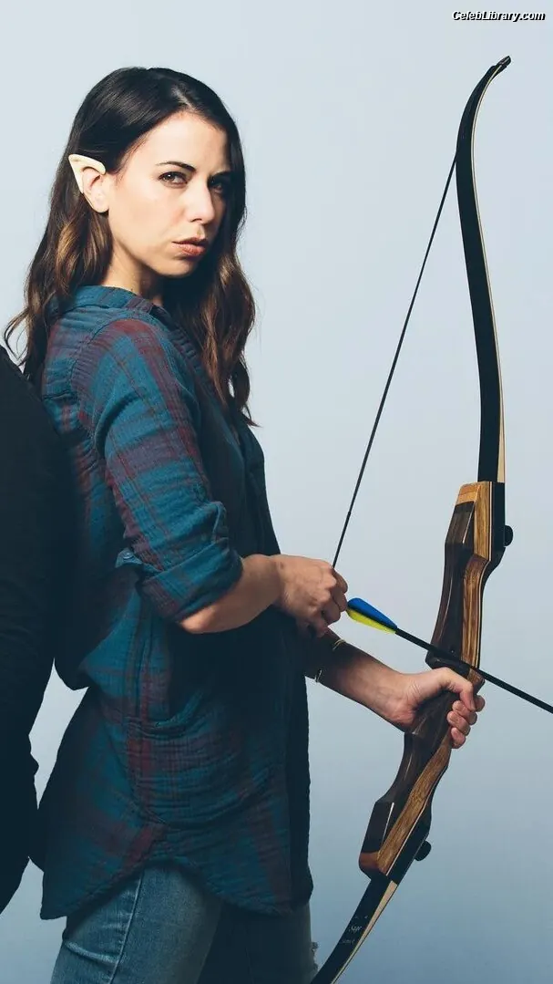 Laura Bailey photo 23 of 413