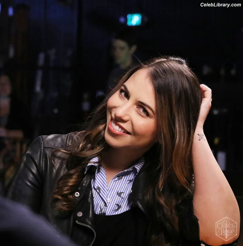 Laura Bailey photo 11 of 414