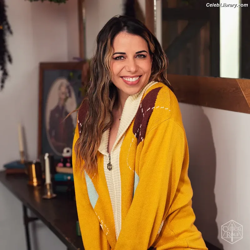 Laura Bailey photo 7 of 414