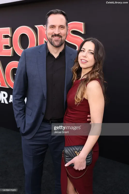 Laura Bailey photo 12 of 414