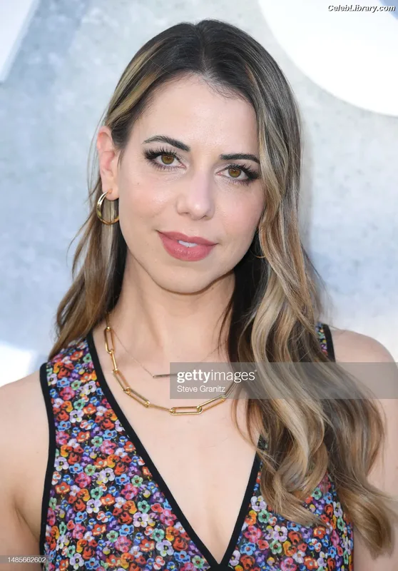 Laura Bailey photo 20 of 414