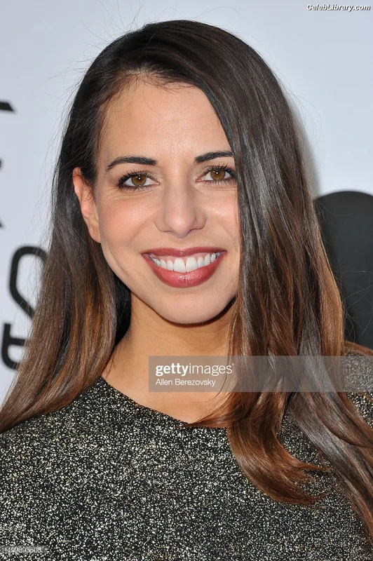 Laura Bailey photo 18 of 414