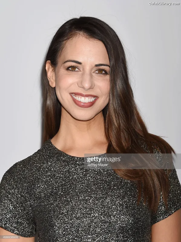 Laura Bailey photo 23 of 414