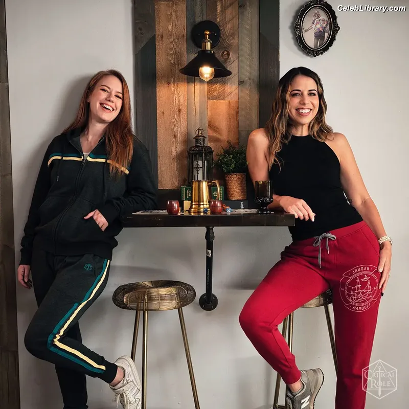 Laura Bailey photo 16 of 414