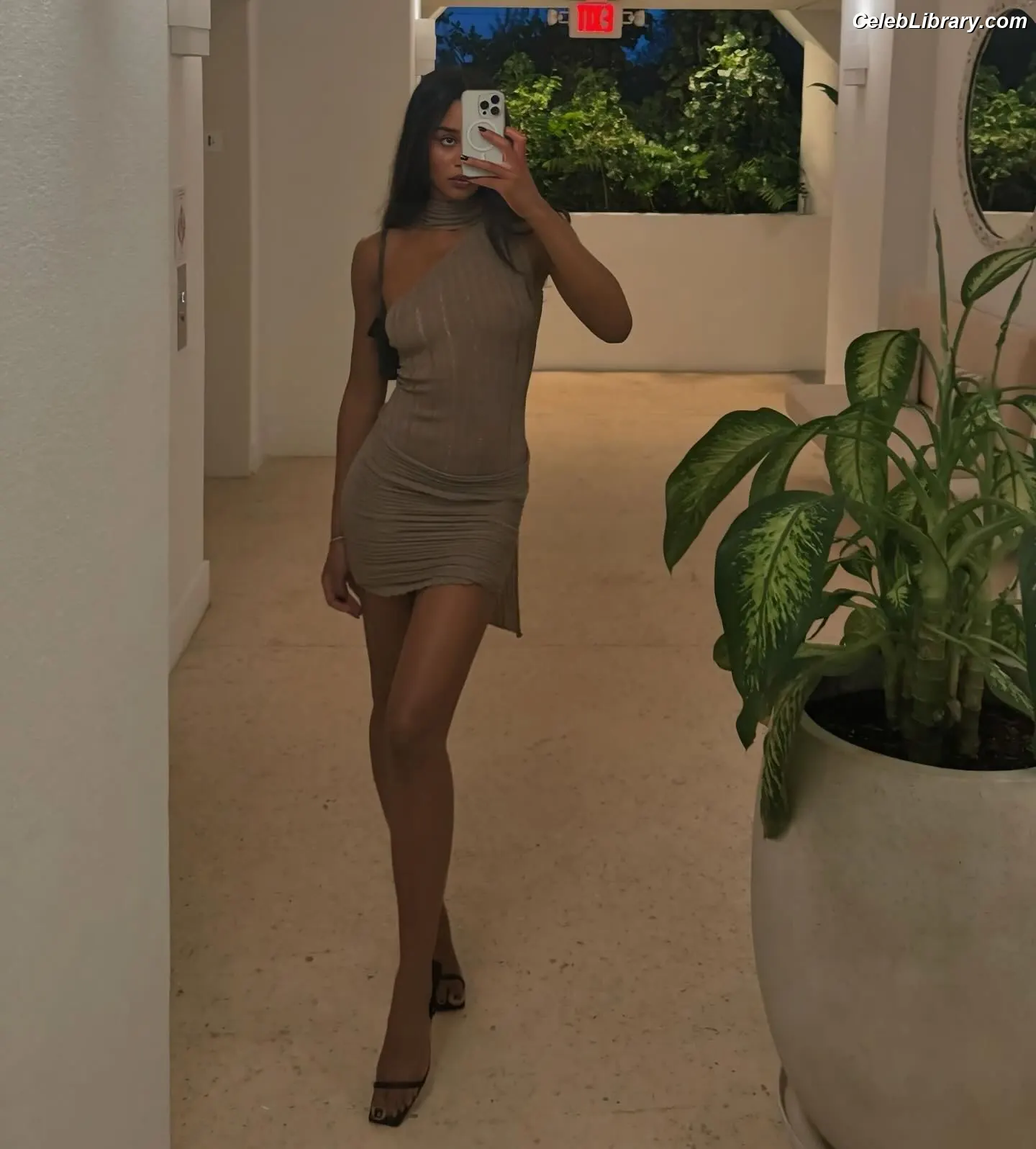 Laura Harrier photo 3 of 439