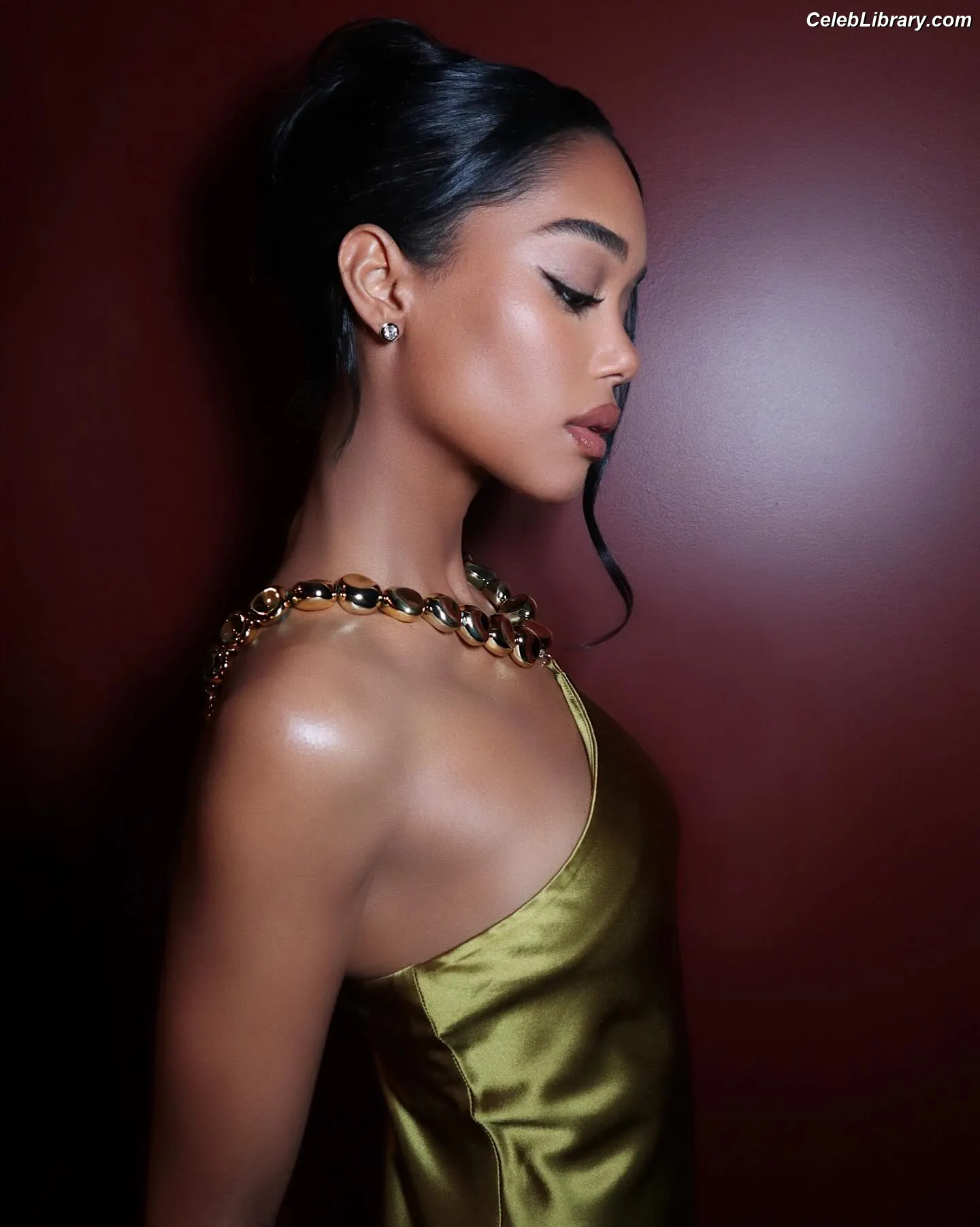 Laura Harrier photo 3 of 439
