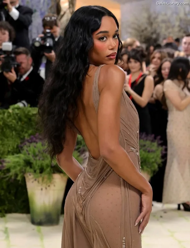 Laura Harrier photo 22 of 440