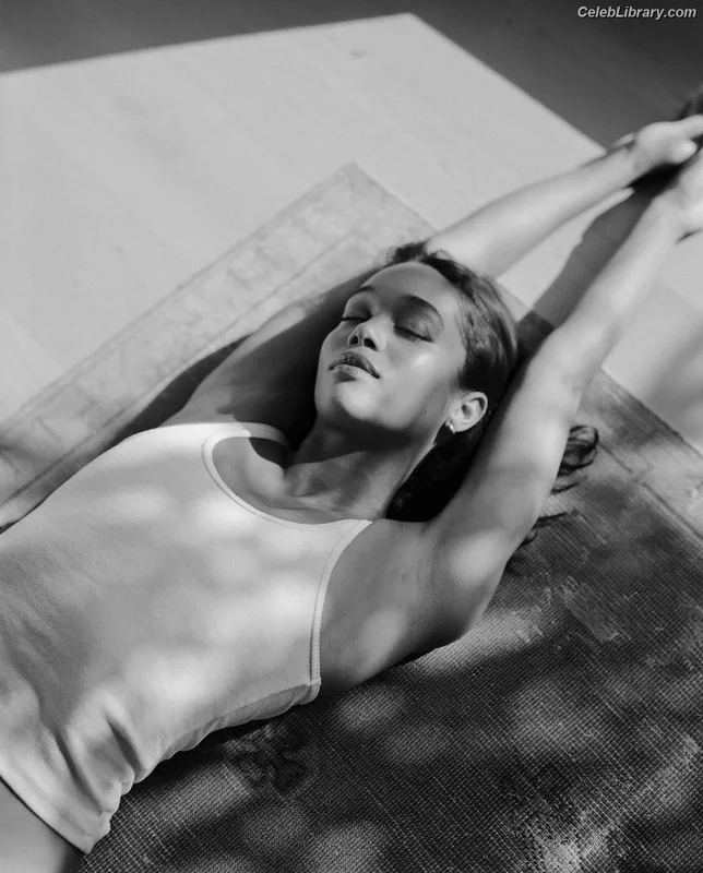 Laura Harrier photo 16 of 440