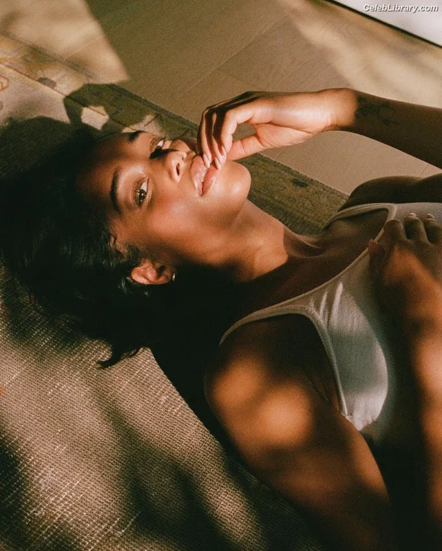 Laura Harrier photo 17 of 440