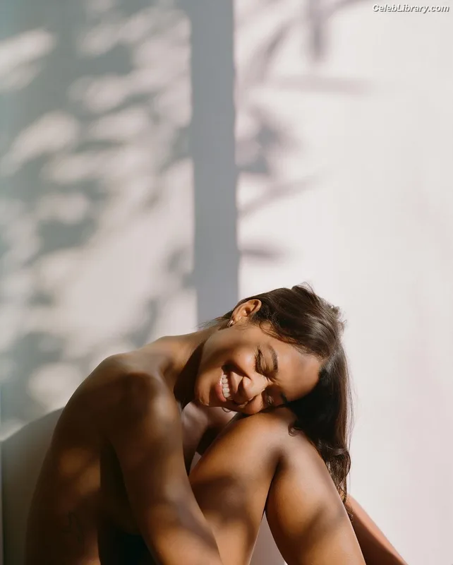 Laura Harrier photo 19 of 440