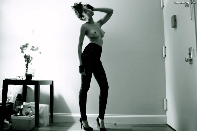 Laura Harrier photo 7 of 440